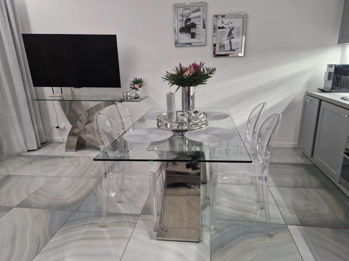 Maxim Apartment Поберово Екстериор снимка