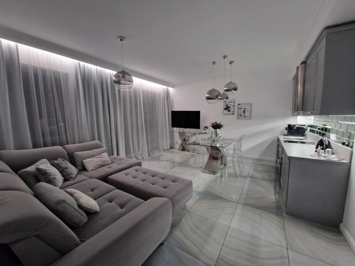 Maxim Apartment Поберово Екстериор снимка