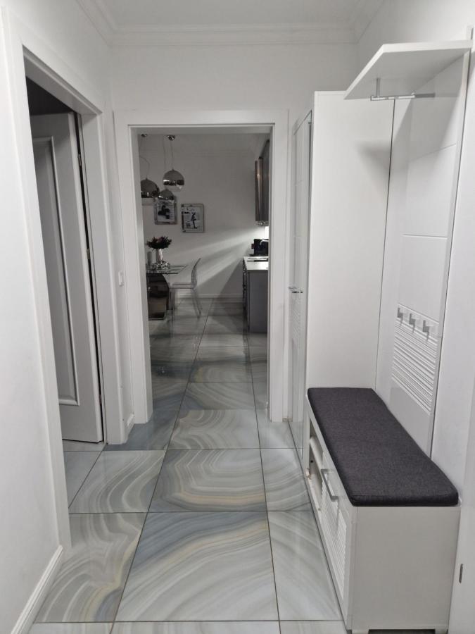 Maxim Apartment Поберово Екстериор снимка